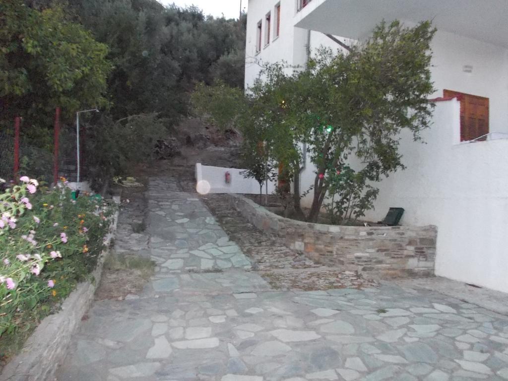 Philippos Apartments Афиссос Экстерьер фото