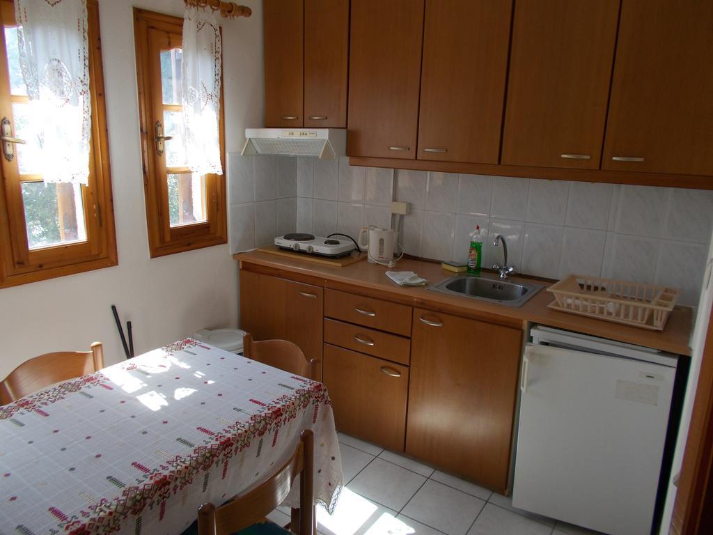 Philippos Apartments Афиссос Экстерьер фото